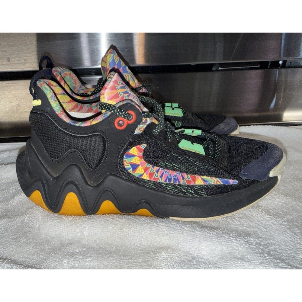 Nike Giannis Immortality 2 Black‎ Athletic Shoes Sneakers Size Youth 5.5